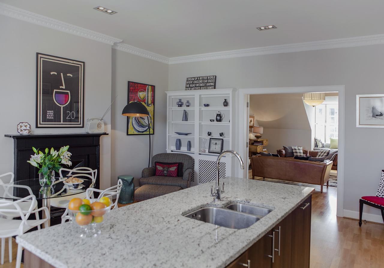 The Skyline - The Edinburgh Address Apartman Kültér fotó